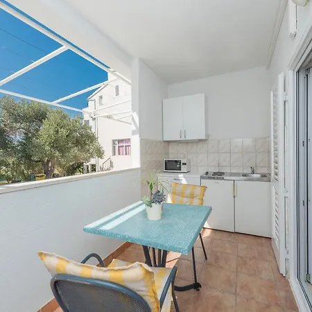 Apartmants Sestic Tucepi Exterior photo