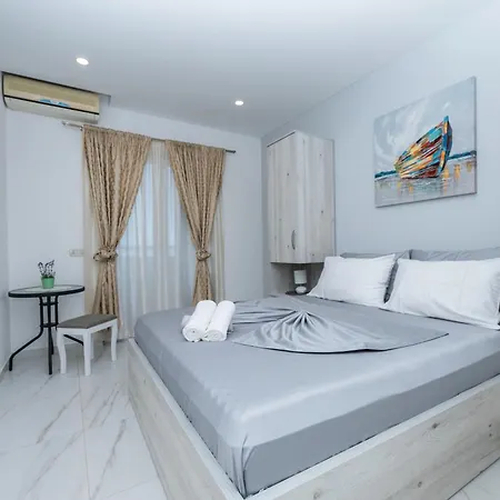 Apartmants Sestic Tucepi Exterior photo