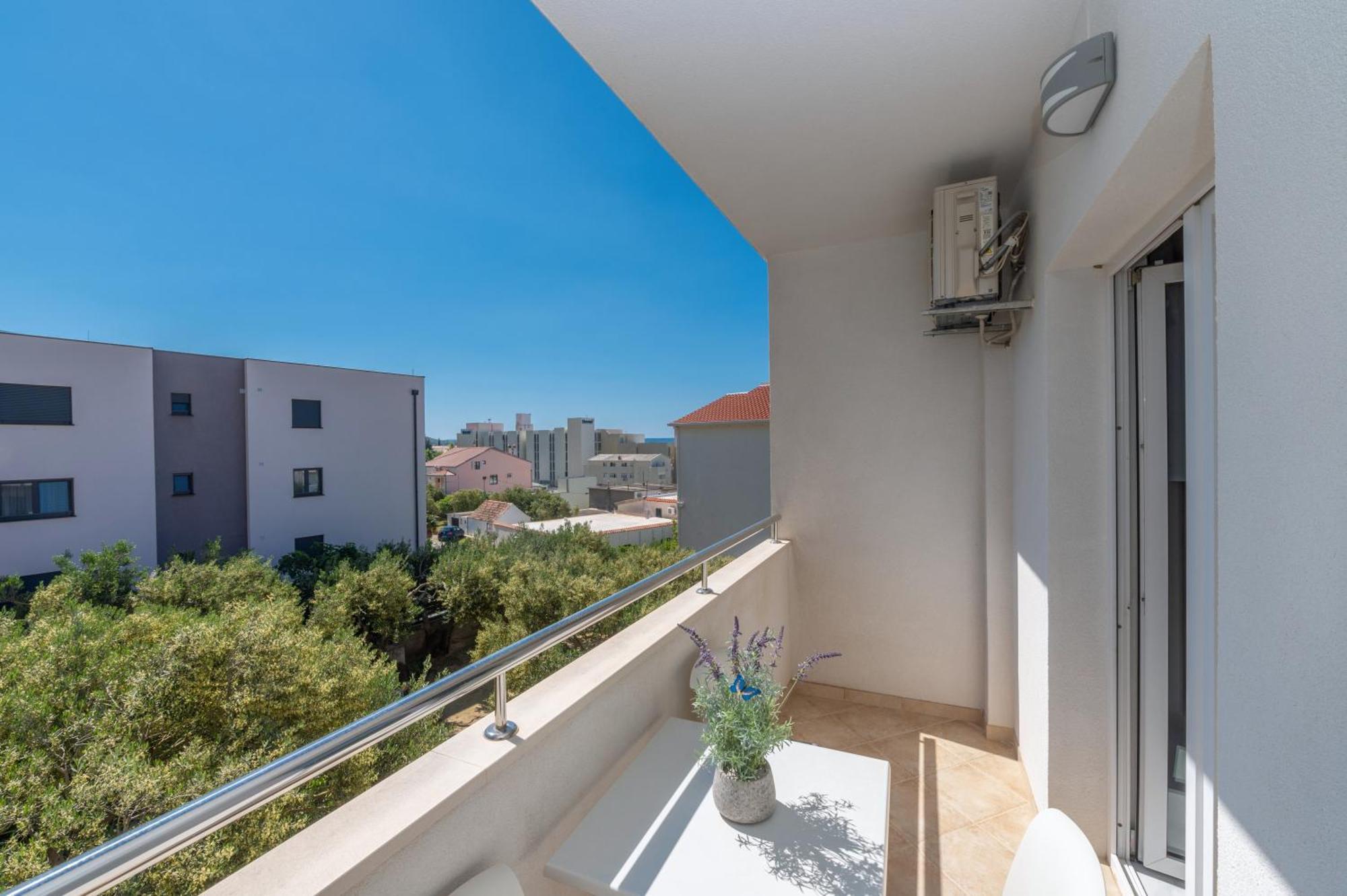 Apartment Apartmants Sestic *